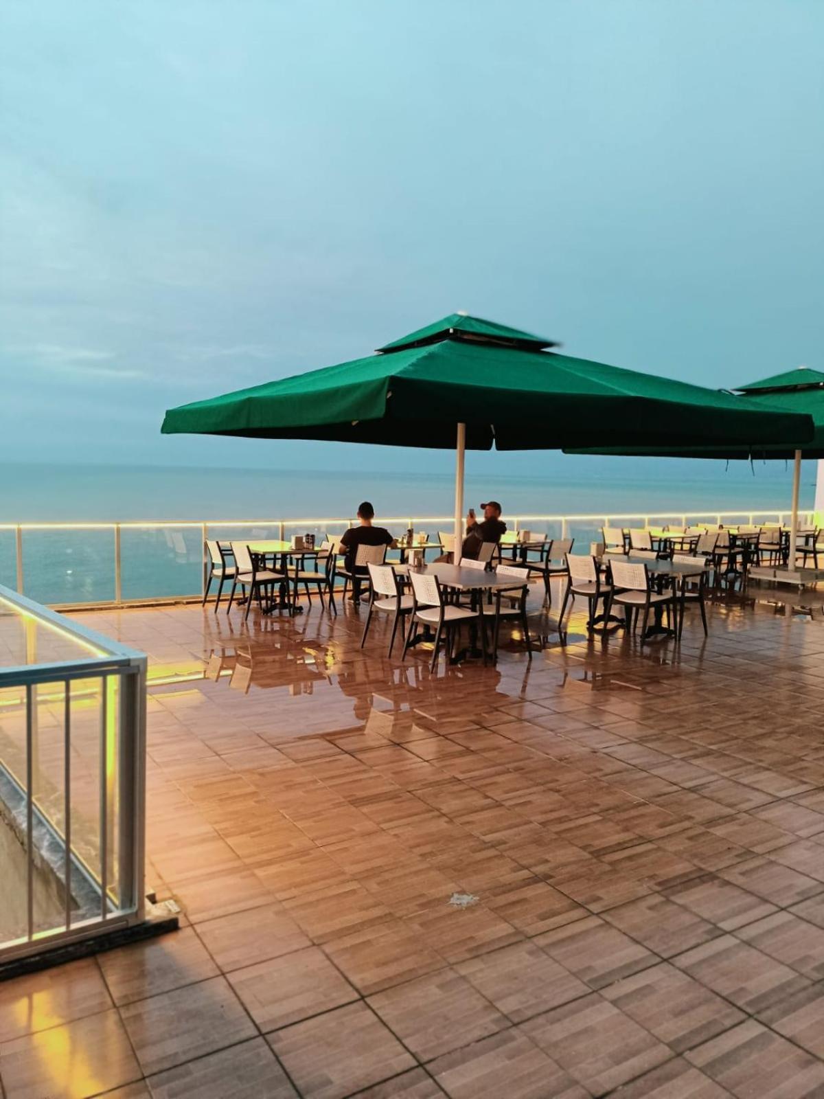 The Marine Hotel Trebizonda Exterior foto